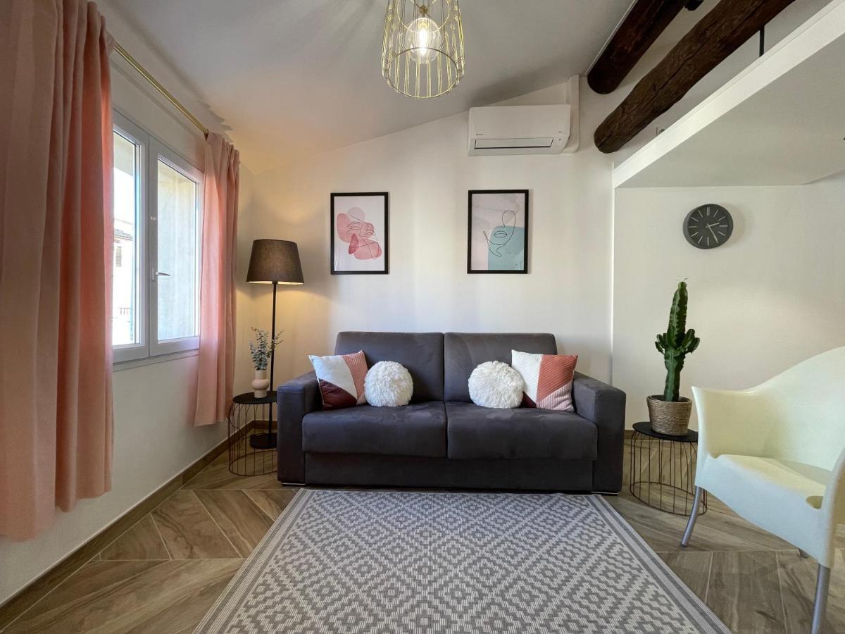Nice Renting - Massena - Loft - Heart Of Vieil Antibes - The Market With Sea View Zewnętrze zdjęcie